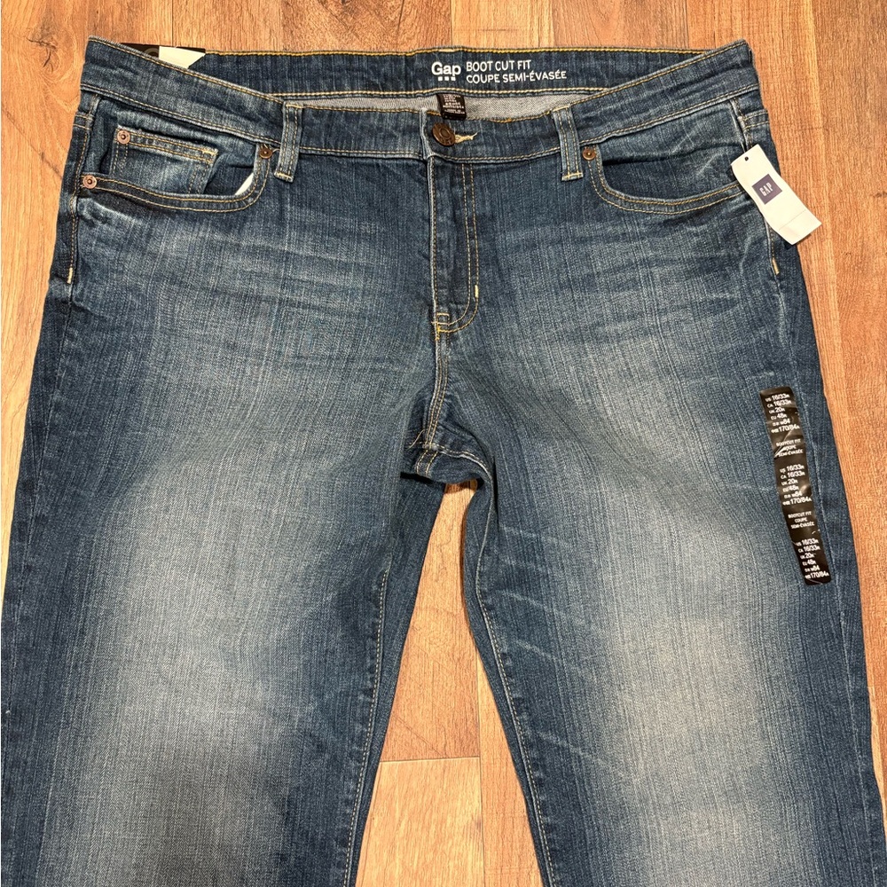GAP Women's low-rise Bootcut fit dark wash Blue Jeans size 16/33R retail $54.99 - Picture 3 of 9